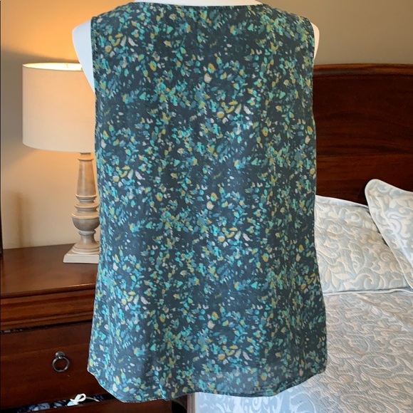 Green print sleeveless blouse large Eddie Bauer - Picture 3 of 7
